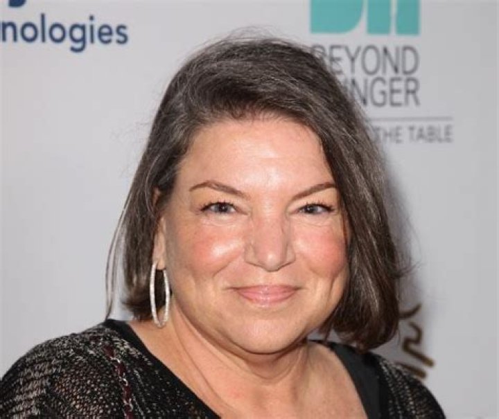 Mindy Cohn Net Worth