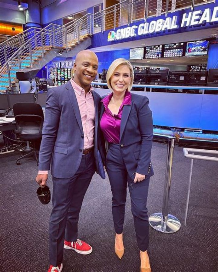 Morgan Brennan Bio, Wiki, Age, Height, Family, Husband, Kids, Tattoo, CNBC, Salary and Net Worth