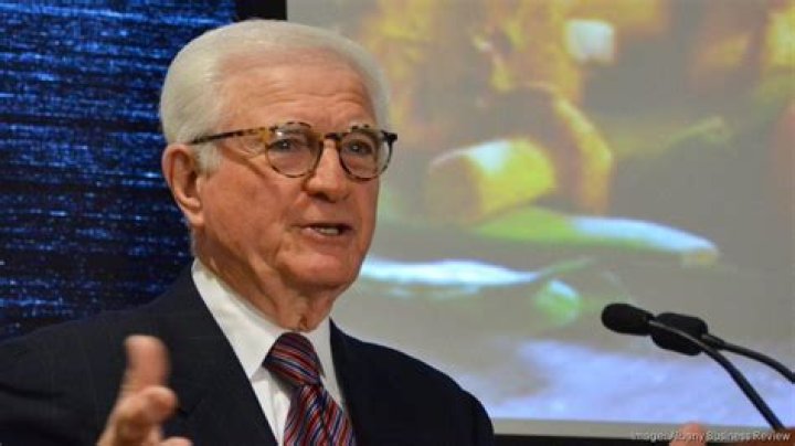 Neil Golub Net Worth, Income, Salary, Earnings, Biography