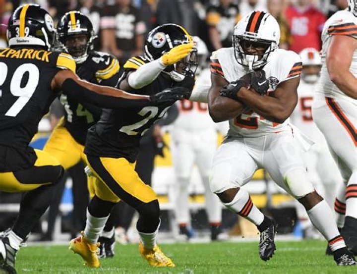 Nick Chubb Injury Update 2023 Is Brown Star Running Back Out for the Season? - SarkariResult