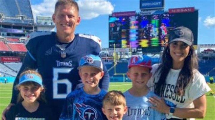 Nick Folk – Wife, Salary & Facts About The American Football Placekicker