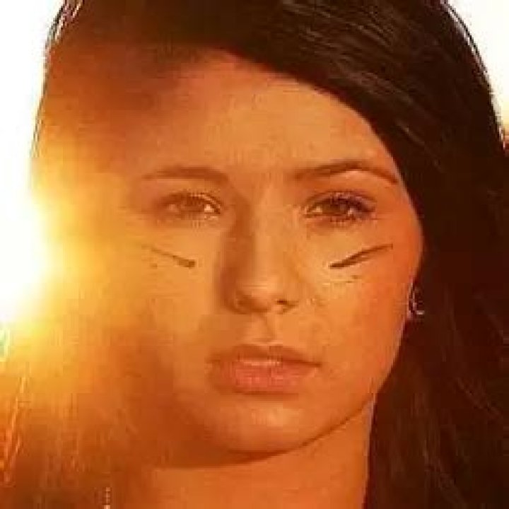 Nicole Cross Net Worth