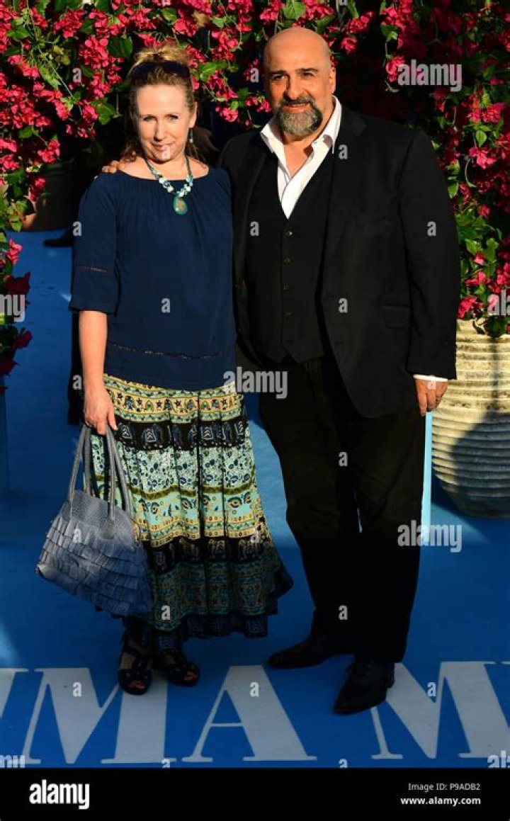 Omid Djalili | Wife Annabel Knight And Kids