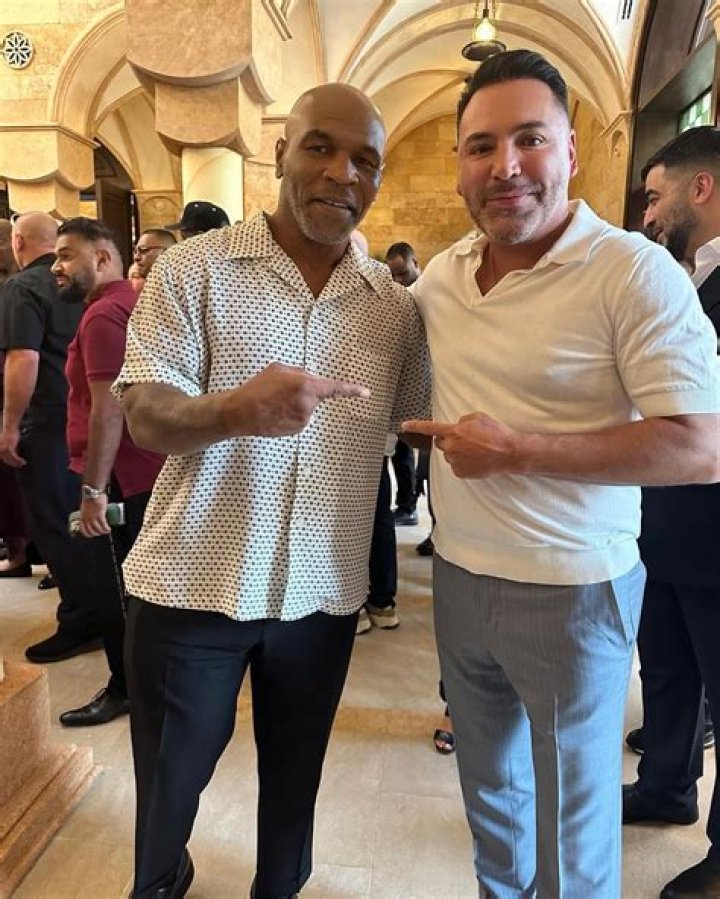 Oscar De La Hoya Net Worth: Details About Wife, Career, Boxing, Income - SarkariResult