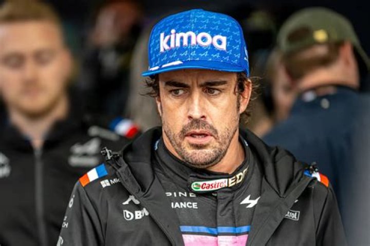 Paco Alonso Net Worth