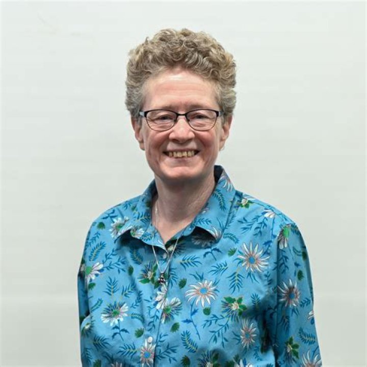 Pamela Susan Hall Net Worth