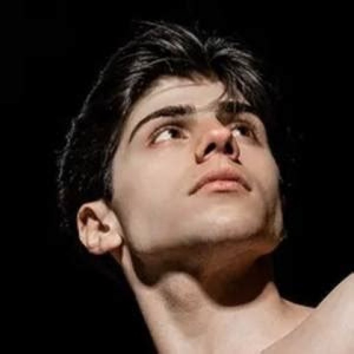 
Petros Sidiropoulos Height, Weight, Net Worth, Age, Birthday, Wikipedia, Who, Nationality, Biography 
