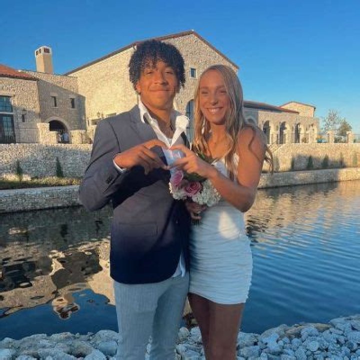 Peyton Bowen Girlfriend Emma Alvord And Family Life