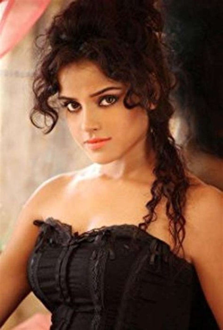 Piaa Bajpai Height, Weight, Net Worth, Age, Birthday, Wikipedia, Who, Instagram, Biography
