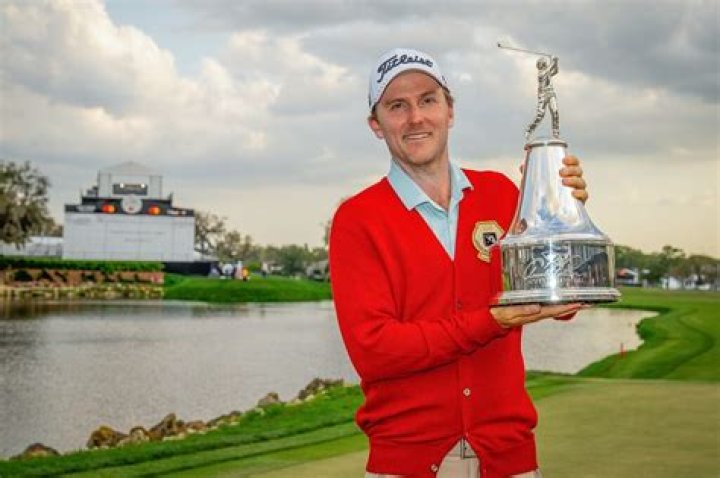 PJ Henley Height, Weight, Net Worth, Age, Wiki, Who, Instagram, Biography