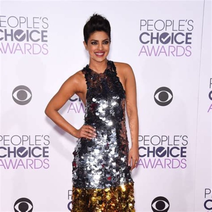 Priyanka Chopra’s Beauty Routine: The Right Way To Get Glowing Skin