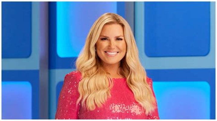 Rachel Reynolds Net Worth: Details About Age, Career, Modeling, Income - SarkariResult