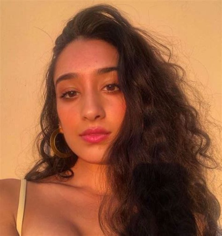 Raveena Aurora Wiki, Biography, Height, Age, Who, Boyfriend, Net Worth