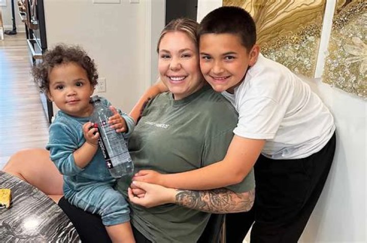 Respecting Privacy: Kailyn Lowry's Family Without Speculating on Her Son Isaac's Sexual Orientation. Learn About Kailyn Lowry and Her Children. - SarkariResult