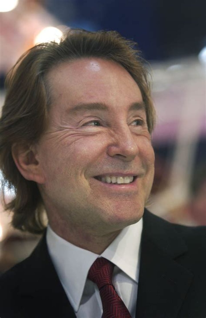 Robbie Jones Net Worth