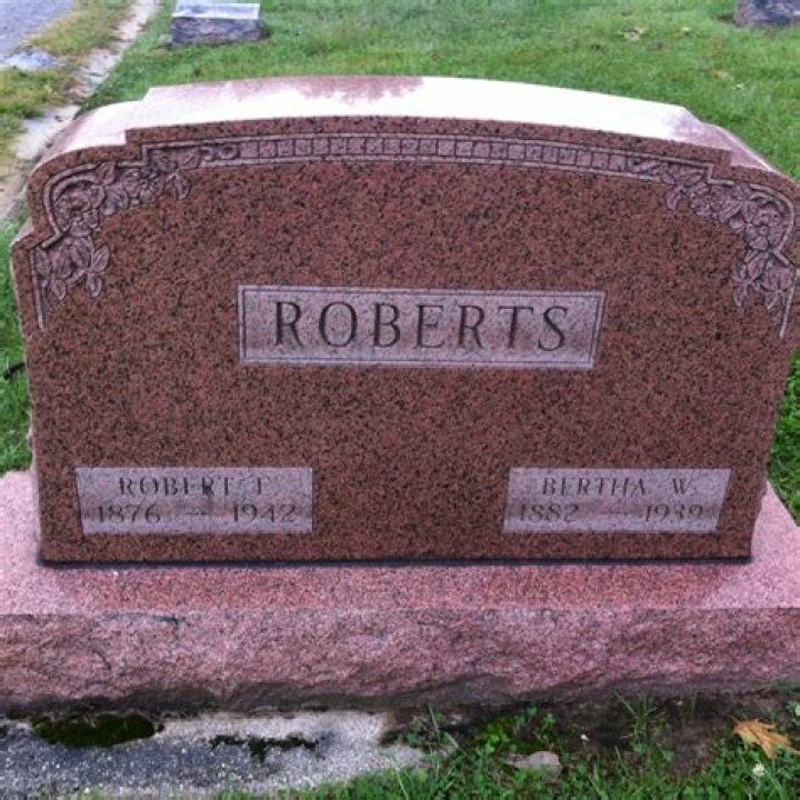 Robert E. Roberts Net Worth