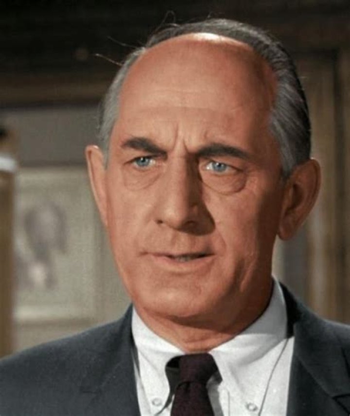 Robert F. Simon Net Worth