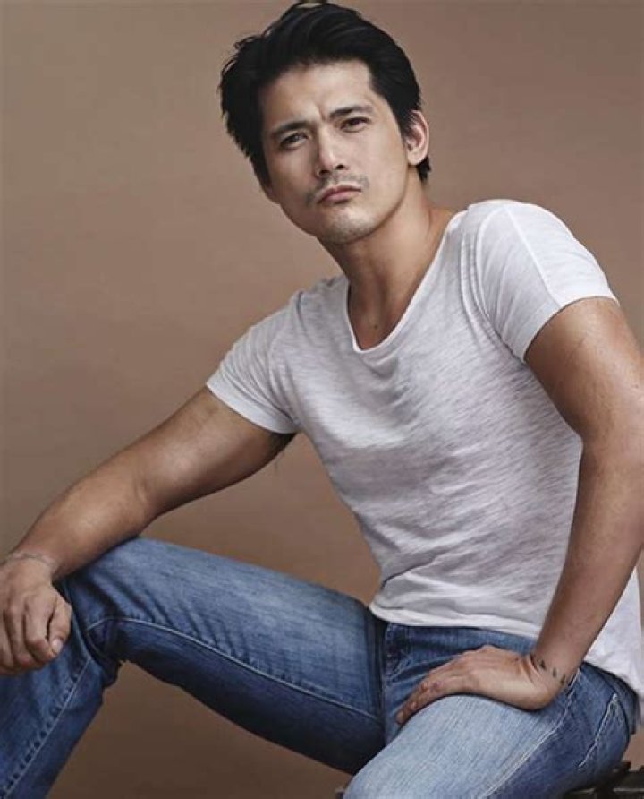 Robin Padilla Height, Weight, Net Worth, Age, Birthday, Wikipedia, Who, Nationality, Biography