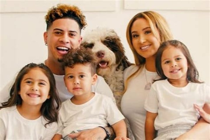 Sarah (Twosupersisters)