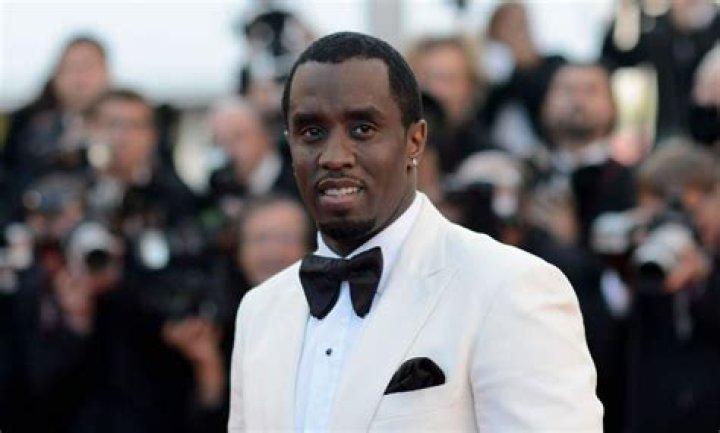 Sean Combs Height, Weight, Body Measurements, Shoe Size