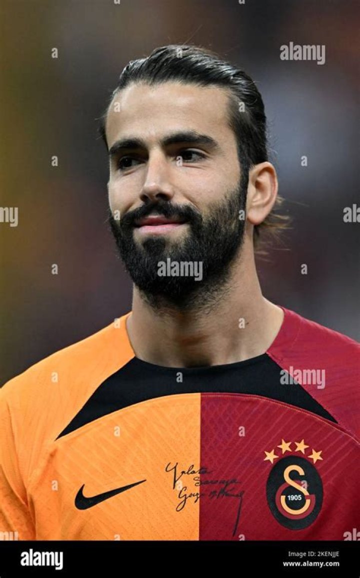 Sérgio Oliveira Height, Weight, Net Worth, Age, Birthday, Wikipedia, Who, Nationality, Biography