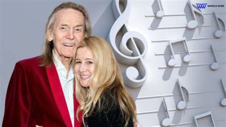 Sharon Stone Bio, Age, Husband, Sons, Height, Movies, Net Worth, Casino, Western and House