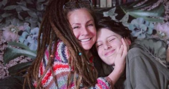 Simmone Jade MacKinnon Dating, Boyfriend, Affairs, Net Worth, Wiki-Bio