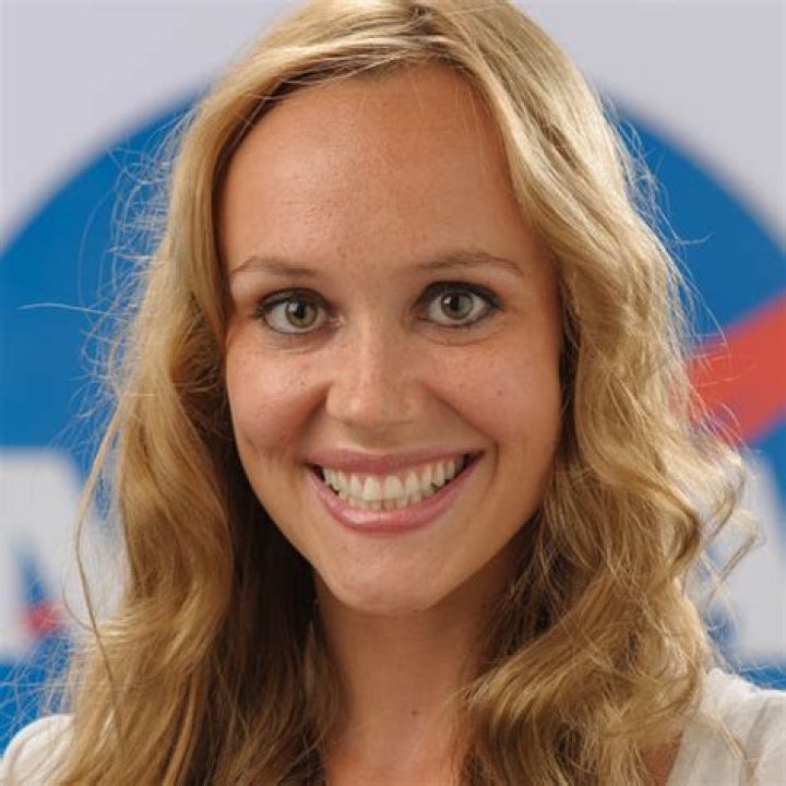 
Sissi Enestam Height, Weight, Net Worth, Age, Birthday, Wikipedia, Who, Nationality, Biography 