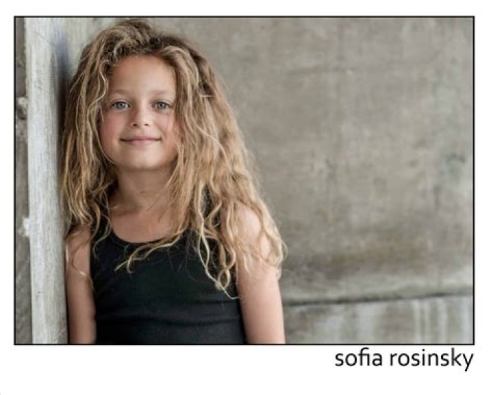 
Sofia Rosinsky Height, Weight, Net Worth, Age, Birthday, Wikipedia, Who, Nationality, Biography 