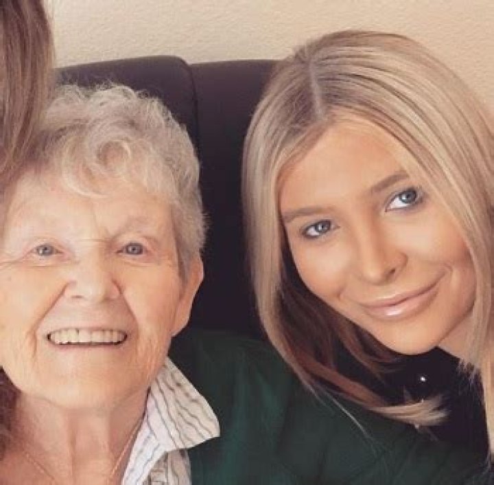 Sophia Hutchins-Wiki, Age, Parents, Dating Relationship, Net Worth