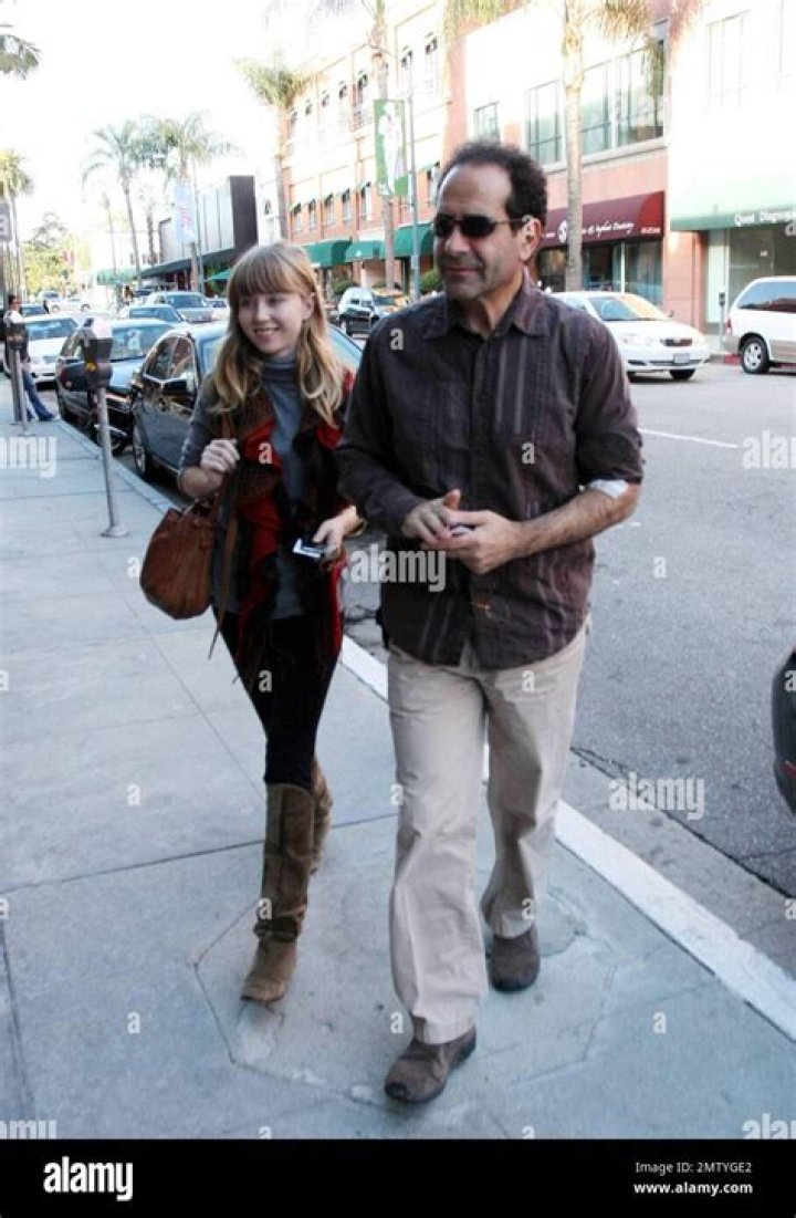 Sophie Shalhoub (Tony Shalhoub Daughter) Wikipedia, Bio, Age, Height, Weight, Boyfriend, Net Worth, Facts