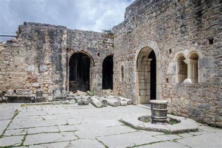 
St. Nicholas’ Grave Found Beneath Church in Turkey: ‘Extremely Important Discovery,’ Expert Says 