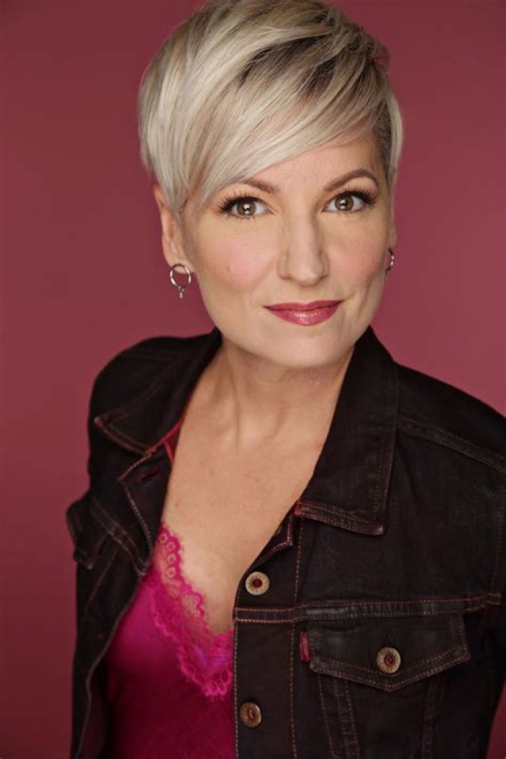 Stephanie Hodgdon Net Worth