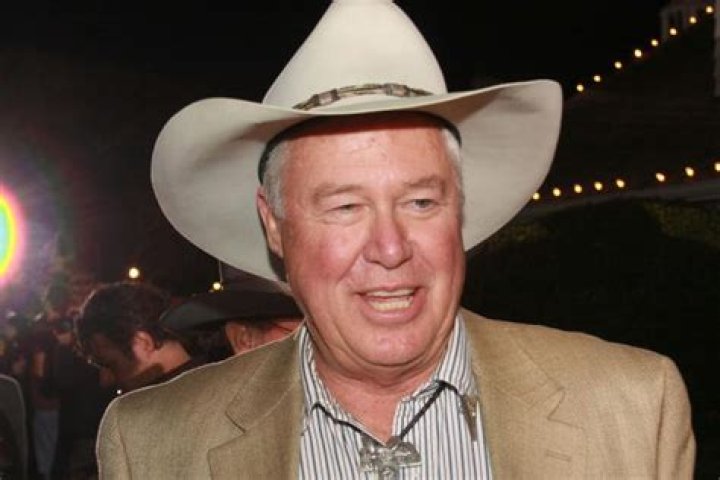 Steve Kanaly Net Worth