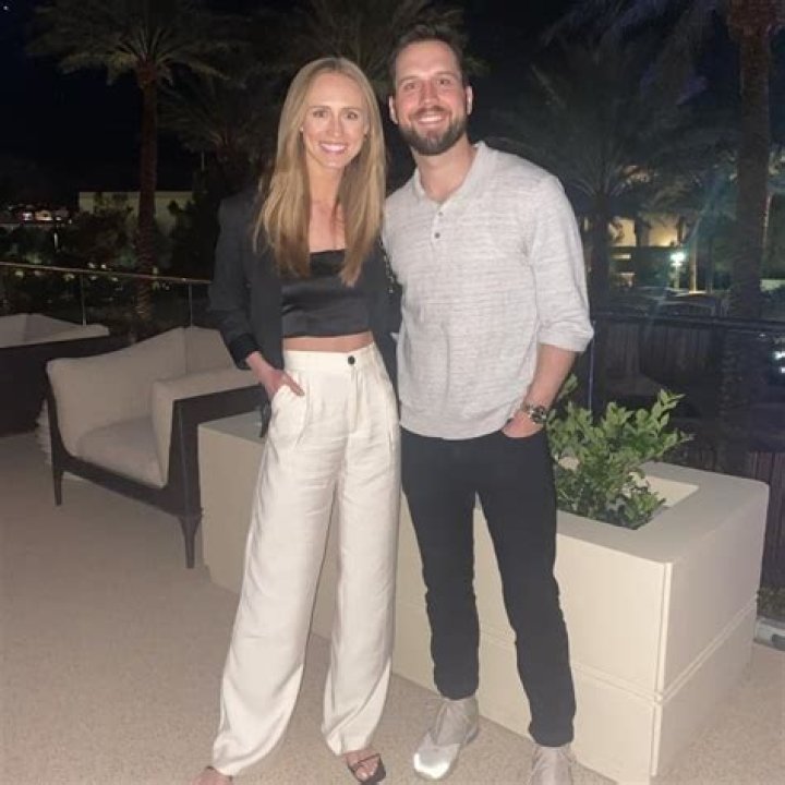 Suzie Kennedy Height, Weight, Net Worth, Age, Wiki, Who, Instagram, Biography