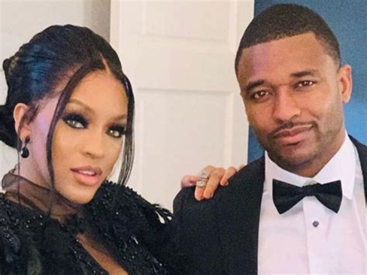 
“That’s crazy”: Fans troll RHOA star Drew Sidora and Ralph Pittman for racing to the court to file for divorce 