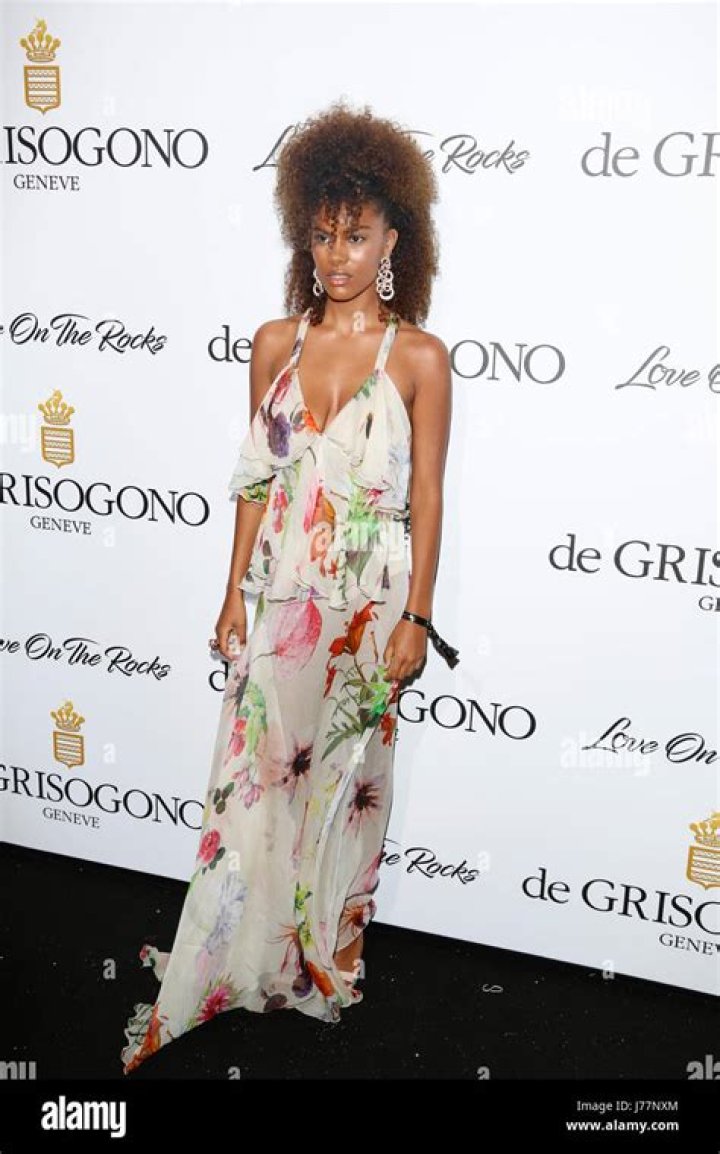 
Tina Kunakey Di Vita Height, Weight, Net Worth, Age, Birthday, Wikipedia, Who, Instagram, Biography 