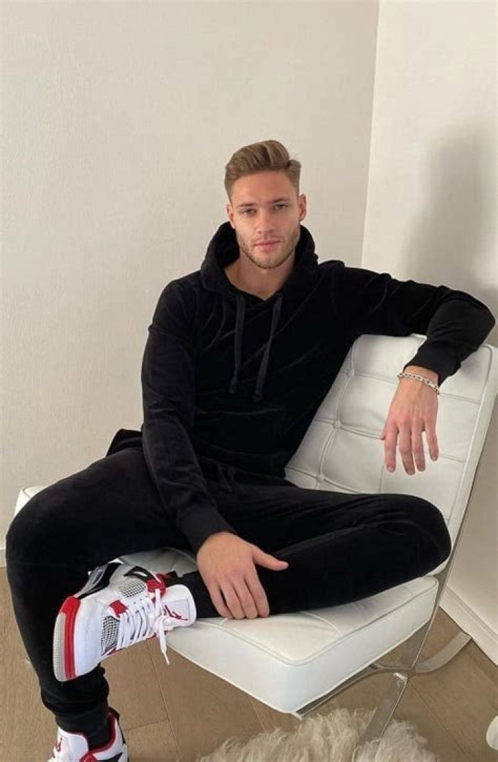 
Tobias Reuter Height, Weight, Net Worth, Age, Birthday, Wikipedia, Who, Nationality, Biography 