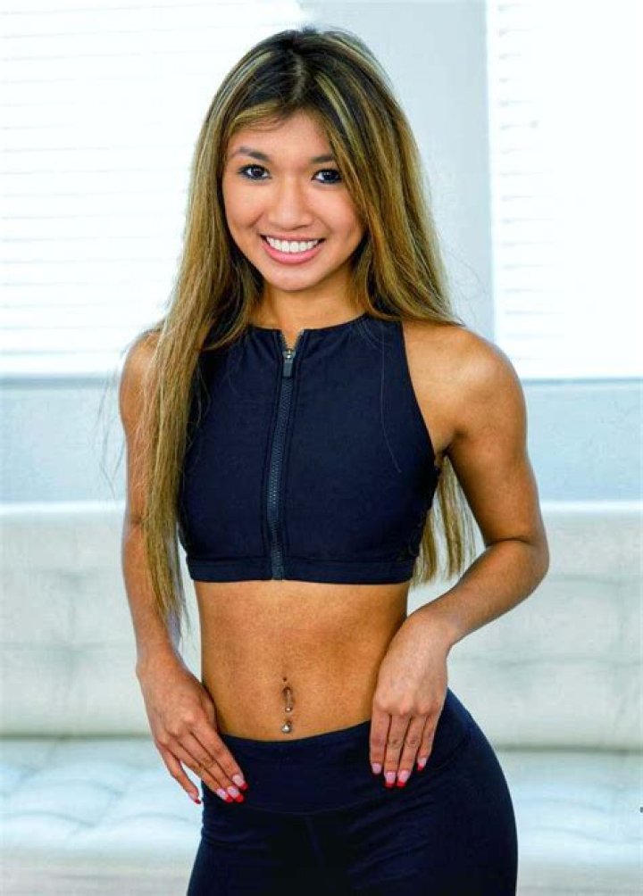 Tom Odell Height, Weight, Body Measurements, Shoe Size