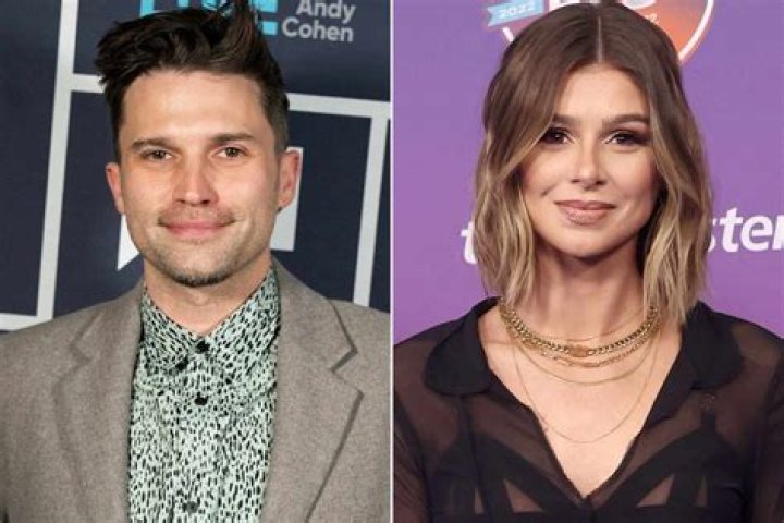
Tom Schwartz kisses Raquel Leviss on Vanderpump Rules, fans react 
