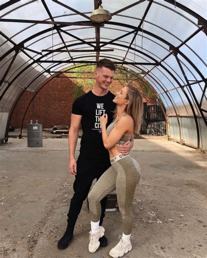 Tyler Gallant Wikipedia, Age, Height, Instagram, Girlfriend, Net Worth