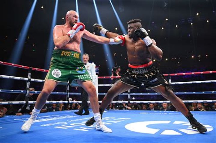 Tyson Fury Height, Weight, Net Worth, Age, Birthday, Wikipedia, Who, Nationality, Biography