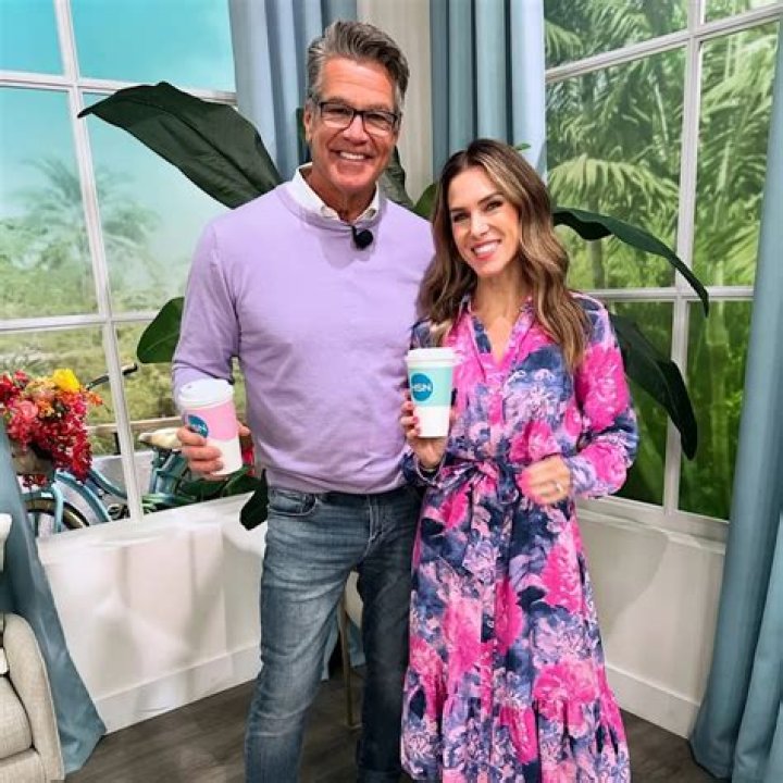 Valerie Stup HSN: Bio, Wiki, Age, Birthday, Husband, Married, HSN, Height, Measurements, Salary and Net Worth