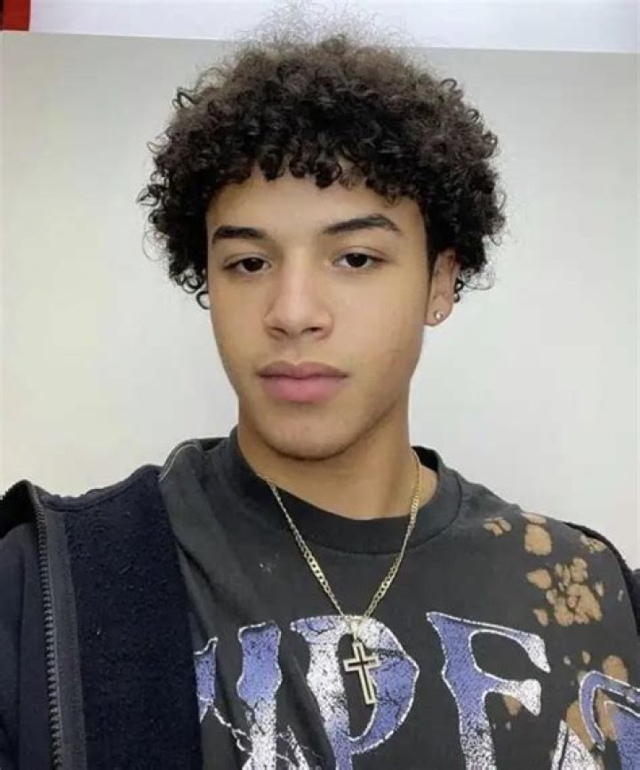 VALLYK (TikTok Star) Biography, Wiki, Age, Girlfriend, Height, Weight, Net Worth, Family, Facts