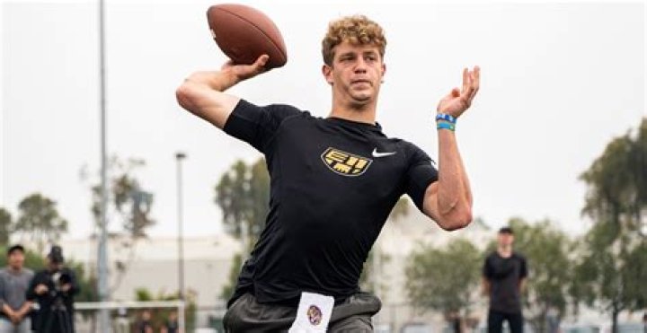 Walker Howard Net Worth