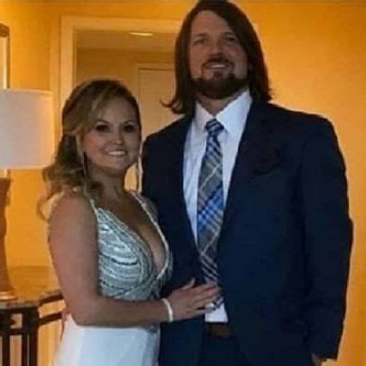 Wendy Etris- Wiki, Age, Husband, Ethnicity, Net Worth, Height, Career