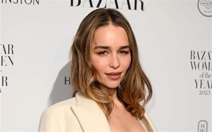 What bra size is Emilia Clarke?