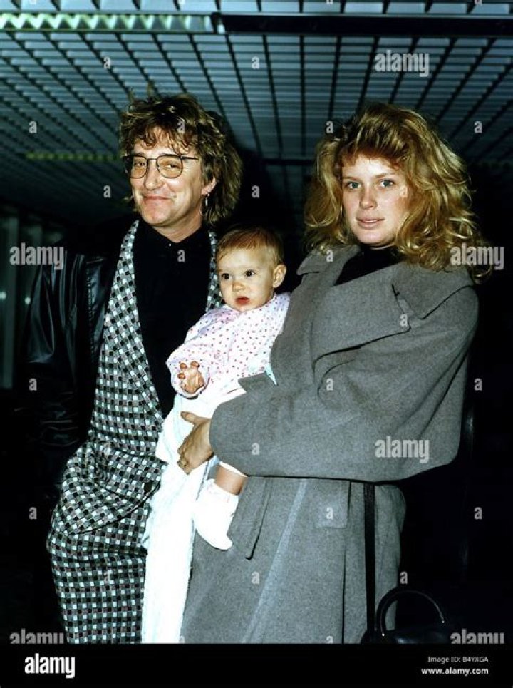 What does Rachel Hunter’s daughter do?