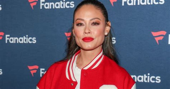 What ethnicity is Vanessa Lachey?