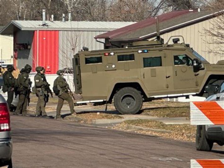 
What Happened To Andrew Hutchinson After SWAT Responds As Suspect Shot At An Officer? Hostage Situation 